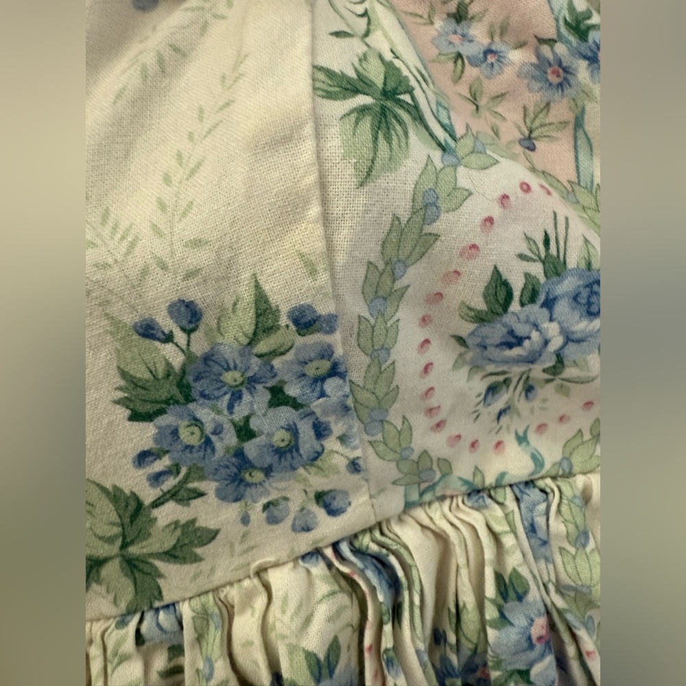 Selkie Floral Midi Dress - Picture 10 of 12